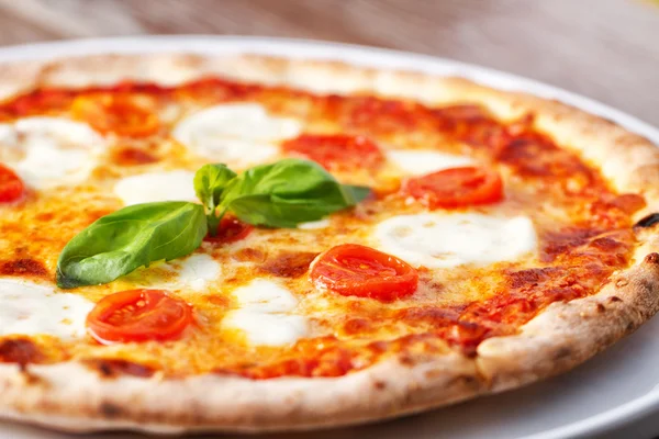 Delicious Pizza margherita. — Stock Photo, Image