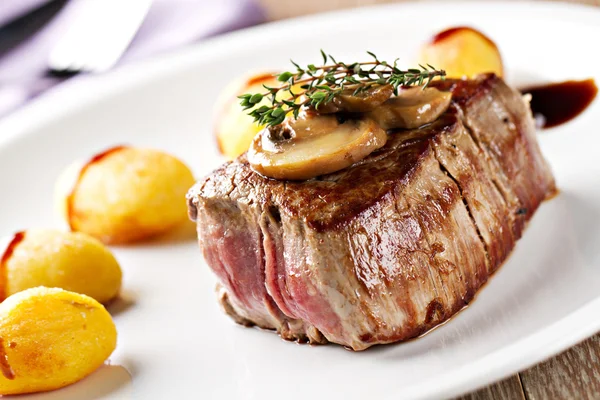 Beef Fillet with mushroom sauce — Stock Photo, Image