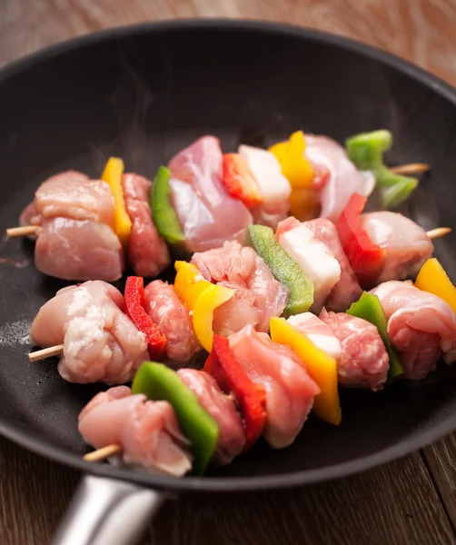 Pollo machacado en la sartén — Foto de Stock