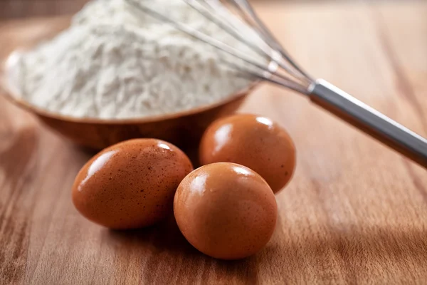 Att göra italiensk pasta — Stockfoto