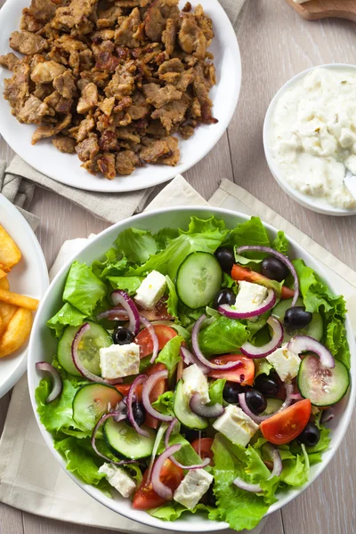 Gyros griego con papas fritas —  Fotos de Stock