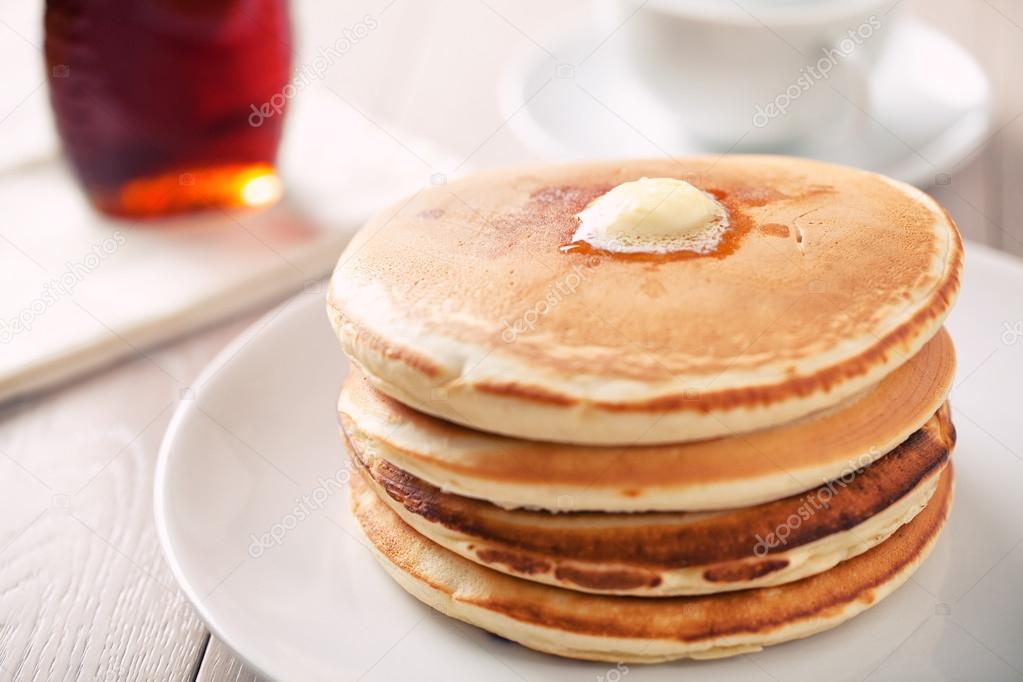 Pancakes maple syrup