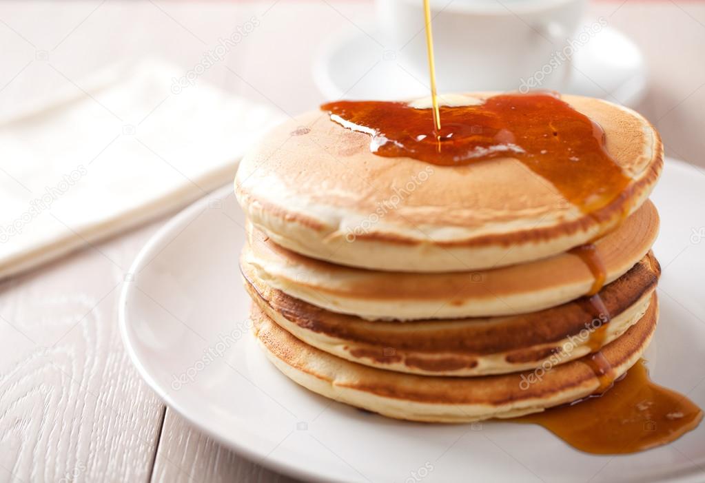 Pancakes maple syrup