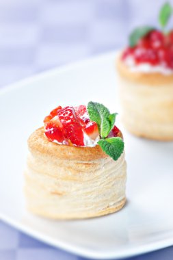 Taze krem puf hamur işleri