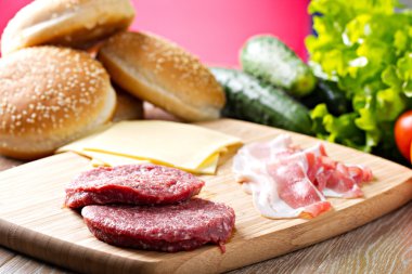 Hamburger tablo için malzemeler
