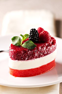 Taze dutlu Panna Cotta.