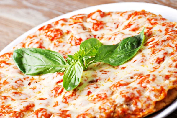 Deliciosa Pizza Margherita . — Fotografia de Stock