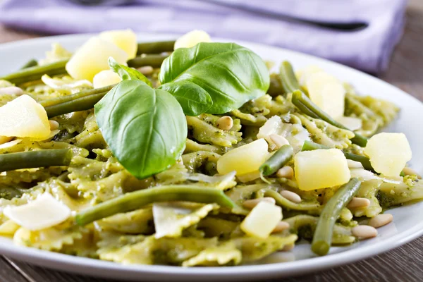 Deliziosa pasta al pesto — Foto Stock