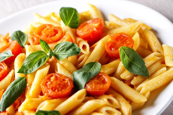 Pasta con pomodori freschi — Foto Stock