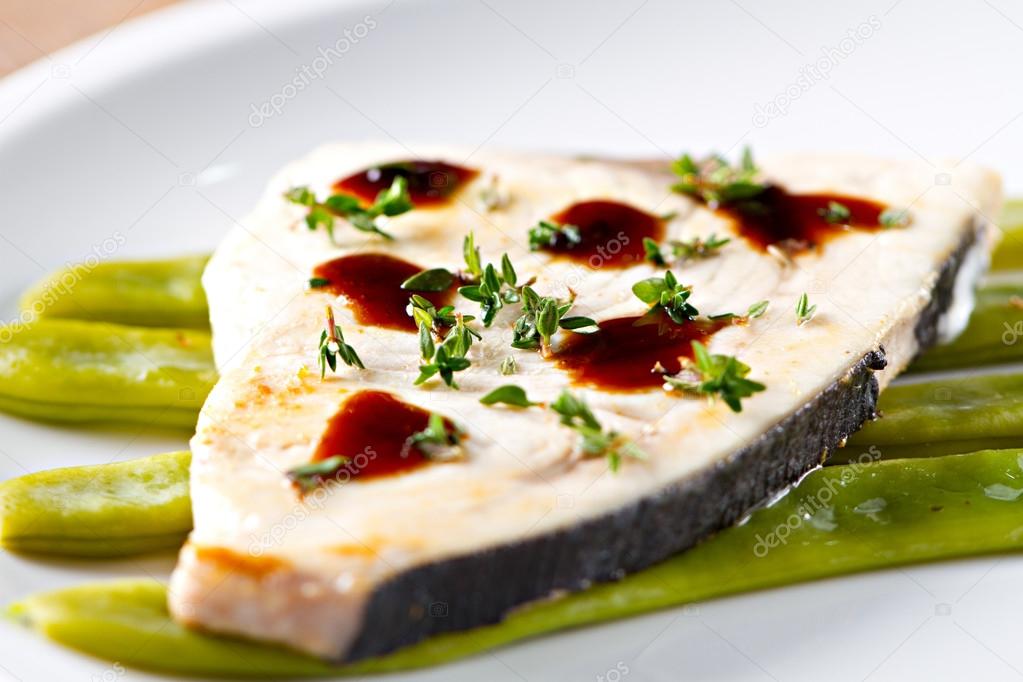 Swordfish grilled with mixed vegetables