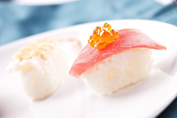 Delicioso sushi fresco —  Fotos de Stock