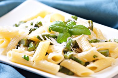 kuşkonmaz ile İtalyan makarna