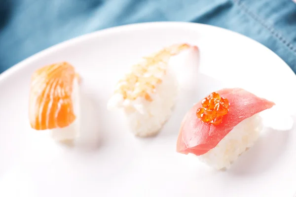 Delicious fresh japanese sushi — Stock Photo, Image