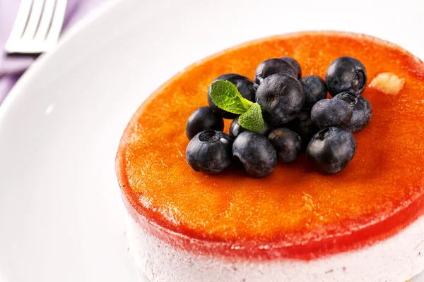 블루베리와 함께 맛 있는 케이크 — 스톡 사진