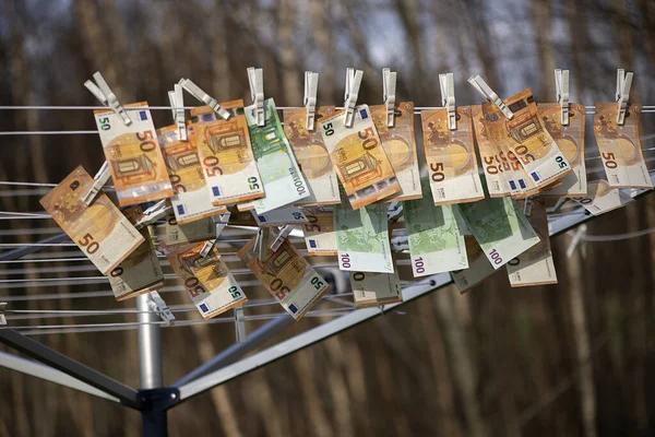 100 Euro Luk Banknotlar Kuruyor Avrupa Kağıt Faturalarını Yıkadım Para — Stok fotoğraf