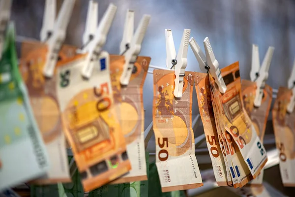 Secado Billetes 100 Euros Billetes Papel Euro Lavados Secado Del — Foto de Stock