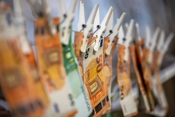 Secado Billetes 100 Euros Billetes Papel Euro Lavados Secado Del — Foto de Stock