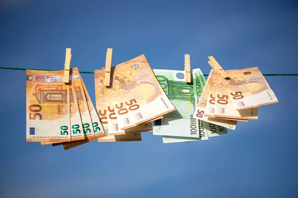 100 Euro Luk Banknotlar Kuruyor Avrupa Kağıt Faturalarını Yıkadım Para — Stok fotoğraf