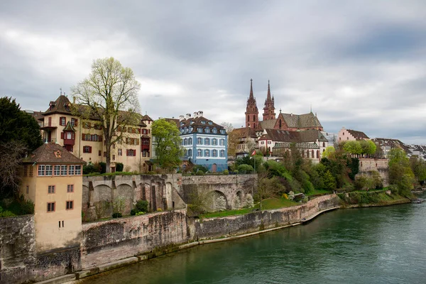 Basel Schweiz Rhein Und Münster Mittelalterliche Stadt Der Schweizerischen Eidgenossenschaft — Stockfoto