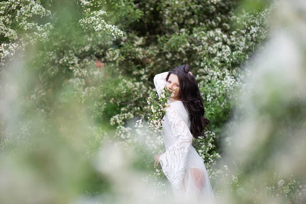 Portrait Beautiful Young Woman Park Blooming Branches Summer Spring — Stock Photo, Image