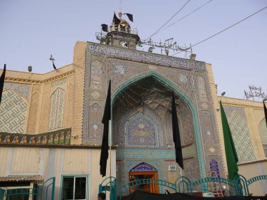 Necef, Irak - 27 Nisan 2015: Najaf şehrindeki kutsal imam Ali 'nin fotoğrafları
