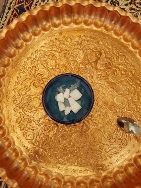 Şiraz, İran - 12 Nisan 2017: Şiraz şehrindeki eski turizm fotoğrafları