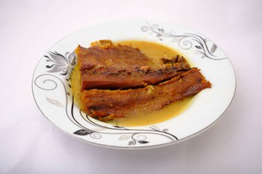 Geleneksel Irak balığı Sope Masmoota 'nın fotoğrafı.