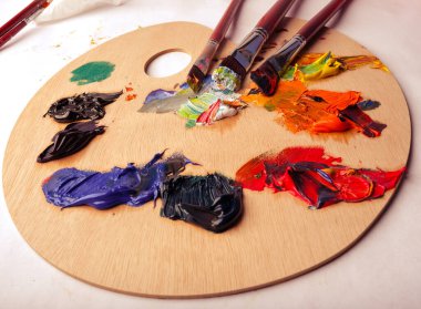 Yağlı boyaları karıştırmak için ahşap paletler