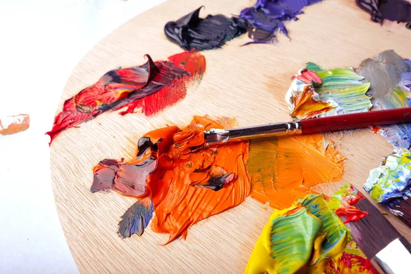 Wooden Pallete Mixing Oil Paints — Stock Photo, Image