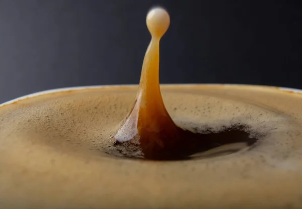 Closeup Photo Coffee Drop Cup — Stock Photo, Image