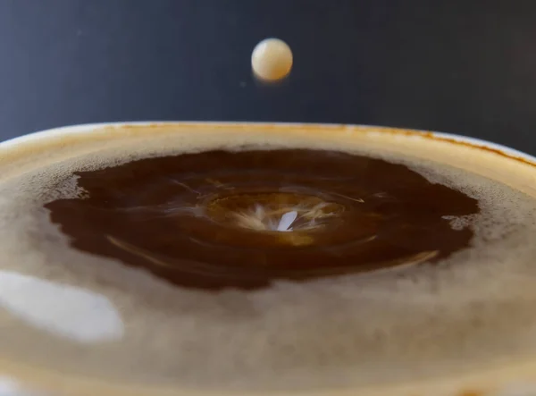 Closeup Photo Coffee Drop Cup — Fotografia de Stock