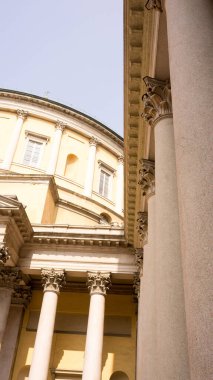 Milan, İtalya - 7 Eylül 2012: Milano şehrinde sorun fotoğrafı