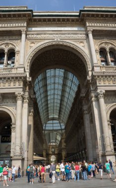 Milan, İtalya - 7 Eylül 2012: Milano şehrinde sorun fotoğrafı