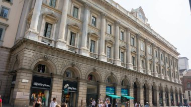 Milan, İtalya - 7 Eylül 2012: Milano şehrinde sorun fotoğrafı