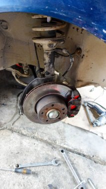 Araba atölyesinde fotoğraf