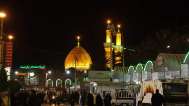 Karbala, Irak - 23 Şubat 2015: Karbala şehrinde imam Husien Shrinei 'nin fotoğrafı