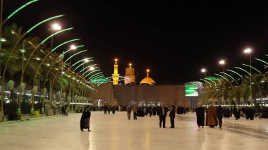 Karbala, Irak - 23 Şubat 2015: Karbala şehrinde imam Husien Shrinei 'nin fotoğrafı
