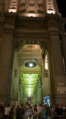 Milan, İtalya - 7 Eylül 2012: Milano şehrinde sorun fotoğrafı