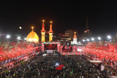 Arbaeen 'deki Karbala şehrindeki İmam Husien tapınağının resmi.