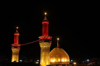Arbaeen 'deki Karbala şehrindeki İmam Husien tapınağının resmi.