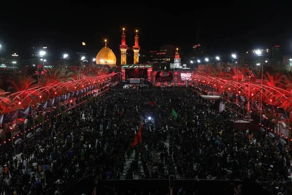 Zdjęcie Sanktuarium Imama Husiena Mieście Karbala Uroczystości Pielgrzymkowej Arbaeen — Zdjęcie stockowe