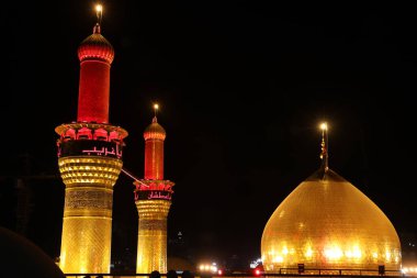 Arbaeen 'deki Karbala şehrindeki İmam Husien tapınağının fotoğrafı.
