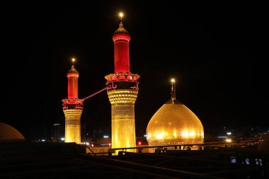 Arbaeen 'deki Karbala şehrindeki İmam Husien tapınağının fotoğrafı.