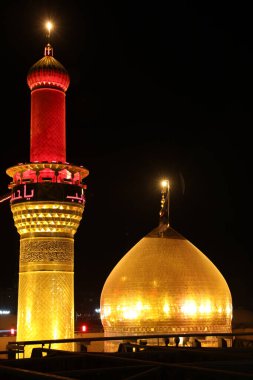 Arbaeen 'deki Karbala şehrindeki İmam Husien tapınağının fotoğrafı.
