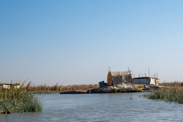 Убежище Баффало и Орари Рида на болотистой окраине