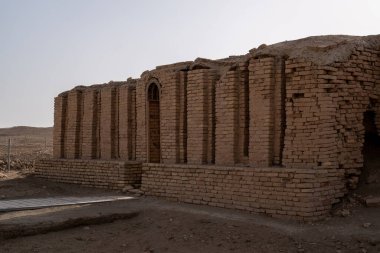 Nasiriye, Irak - 20 Kasım 2025: Ur şehrindeki Antik Yapının Duvarlarında Ateşli Tuğla Archway