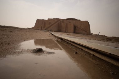 Eski bir kalenin kalıntıları, İran