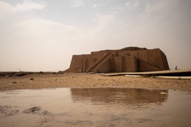 İsrail eyaletinin kuzeyindeki ölü nehrin kutsal vadisinin antik tapınak kalıntıları.