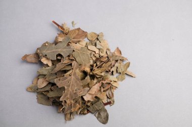 Kurutulmuş Hawthorn Yaprakları ve Çiçeklerinin Macro Still Hayatı (Crataegus spp.) Geleneksel Kalp Sağlığı Bitkilerinde Geniş Kullanım.