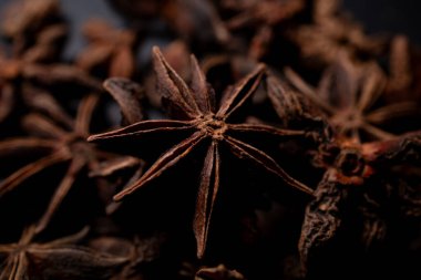 Organik Illicium Verum Tohum Kapsülleri Geleneksel Aromatik Bitkisel İlaç İçeriği